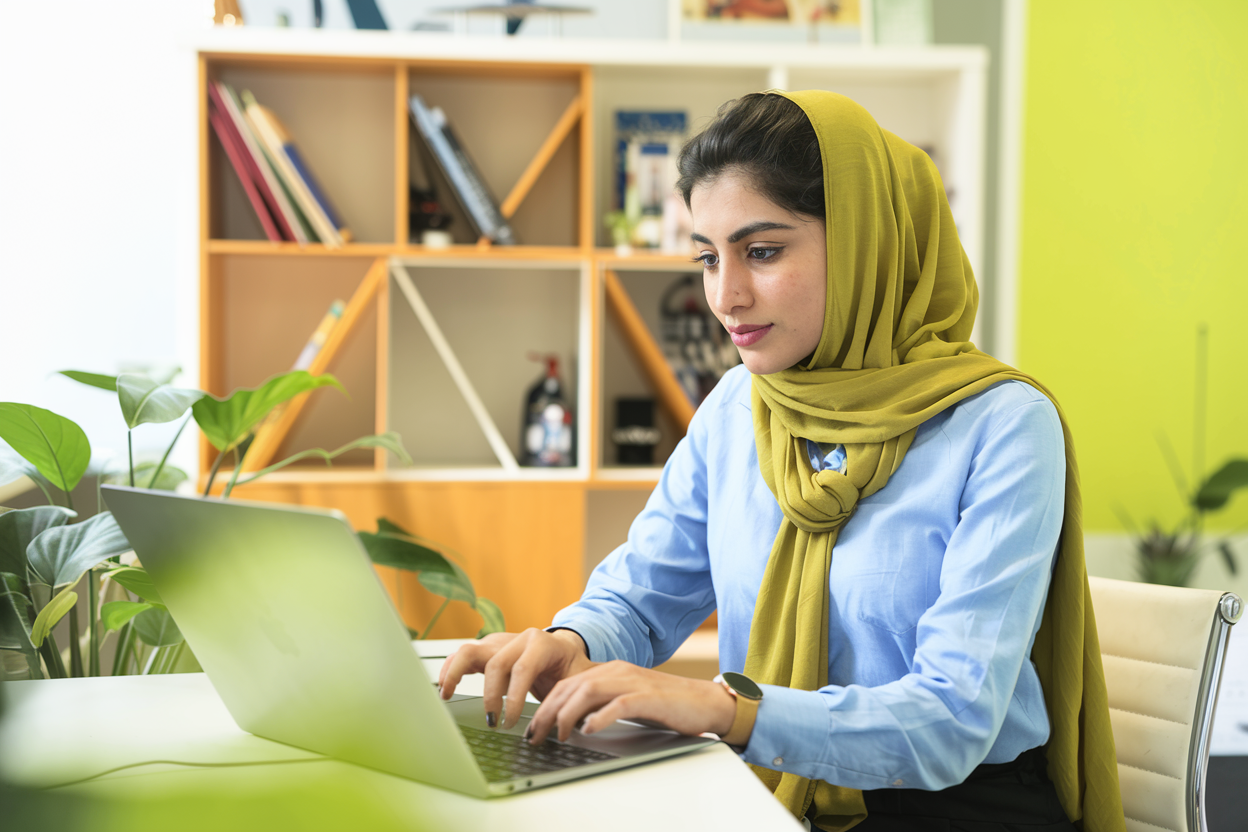 Explore the best practices for designing intuitive navigation in UI. Learn how effective menus and buttons can enhance user experience and improve website usability.